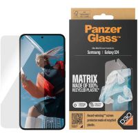 PanzerGlass Matrix Recycled Ultra-Wide Fit Anti-Bacterial Screenprotector incl. applicator Samsung Galaxy S24