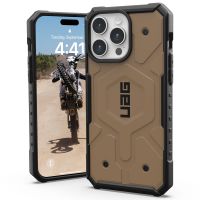 UAG Pathfinder Backcover MagSafe iPhone 15 Pro Max - Dark Earth