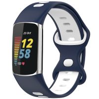 iMoshion Siliconen sport bandje Fitbit Charge 5 / Charge 6 - Blauw / Wit