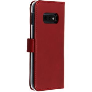 Selencia Echt Lederen Bookcase Samsung Galaxy S10e - Rood