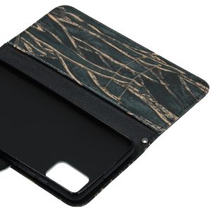 Design Softcase Bookcase Samsung Galaxy A31 - Wild Bladeren