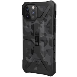 UAG Pathfinder Backcover iPhone 12 (Pro) - Midnight Camo