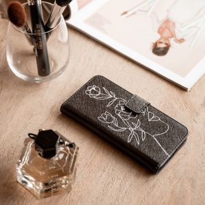 iMoshion Design Softcase Bookcase iPhone 11 - Woman Flower Black