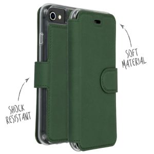 Accezz Xtreme Wallet Bookcase iPhone SE (2022 / 2020) / 8 / 7 -Donkergroen