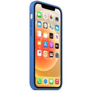 Apple Silicone Backcover MagSafe iPhone 12 (Pro) - Capri Blue