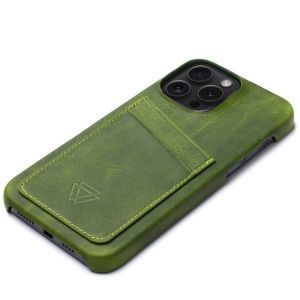 Wachikopa Full Wrap C.C. Backcover met 2 pashouders iPhone 15 Pro Max - Forest Green