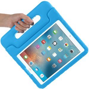 iMoshion Kidsproof Backcover met handvat iPad 6 (2018) / iPad 5 (2017) - Blauw