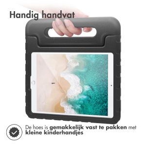 iMoshion Kidsproof Backcover met handvat iPad 7 (2019) / iPad 8 (2020) / iPad 9 (2021) 10.2 inch - Zwart