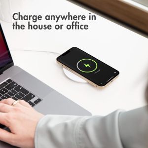 iMoshion Qi Soft Touch Wireless Charger - Draadloze oplader - 10 Watt - Wit