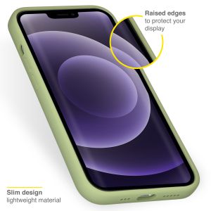 Accezz Liquid Silicone Backcover iPhone 13 - Groen
