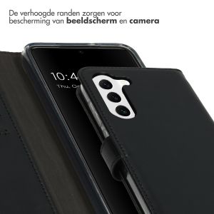 Selencia Echt Lederen Bookcase Samsung Galaxy S23 Plus - Zwart