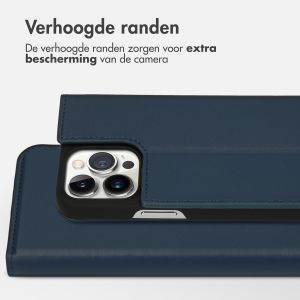 Accezz Premium Leather Slim Bookcase iPhone 13 Pro Max - Donkerblauw