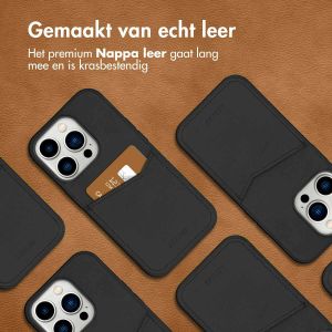 Accezz Premium Leather Card Slot Backcover iPhone 14 Pro - Zwart
