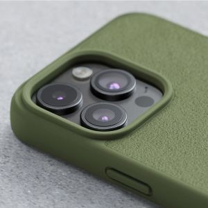 Njorð Collections Suède Comfort+ Case MagSafe iPhone 15 Pro Max - Olive