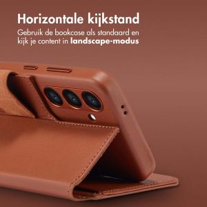 Accezz Leather Bookcase 2-in-1 met MagSafe Samsung Galaxy S24 - Sienna Brown