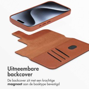 Accezz Leather Bookcase 2-in-1 met MagSafe iPhone 15 Pro - Sienna Brown