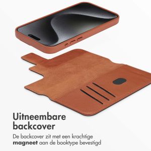 Accezz Leather Bookcase 2-in-1 met MagSafe iPhone 15 Pro Max - Sienna Brown