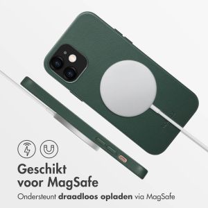 Accezz MagSafe Leather Backcover iPhone 12 (Pro) - Cedar Green