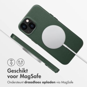 Accezz MagSafe Leather Backcover iPhone 13 - Cedar Green