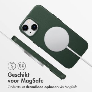 Accezz MagSafe Leather Backcover iPhone 15 - Cedar Green