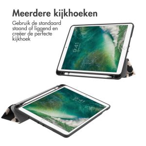 iMoshion Trifold Design Bookcase iPad 6 (2018) 9.7 inch / iPad 5 (2017) 9.7 inch / Air 2 (2014) / Air 1 (2013) - Leopard
