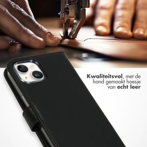 Selencia Echt Lederen Bookcase iPhone 15 Plus - Zwart