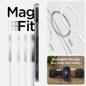 Spigen Ultra Hybrid Backcover MagSafe iPhone 14 - Carbon Fiber
