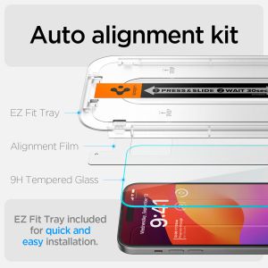Spigen GLAStR EZ Fit Screenprotector + Applicator iPhone 15