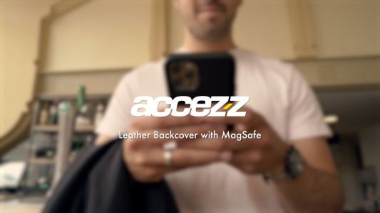 Accezz Leather Backcover met MagSafe iPhone 13 Pro - Bruin