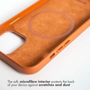 Accezz Leather Backcover met MagSafe iPhone 13 Mini - Bruin