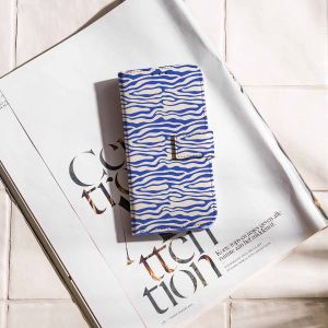 iMoshion Design Bookcase iPhone SE (2022 / 2020) / 8 / 7 / 6(s) - White Blue Stripes