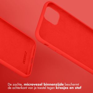 Accezz Liquid Silicone Backcover iPhone 15 Pro Max - Rood