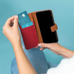 iMoshion Luxe Canvas Bookcase iPhone 13 Pro - Rood