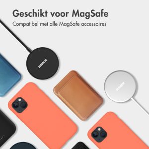 Accezz Liquid Silicone Backcover met MagSafe iPhone 15 Plus - Nectarine