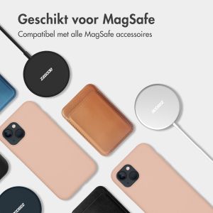 Accezz Liquid Silicone Backcover met MagSafe iPhone 13 Pro