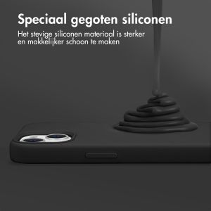 Accezz Liquid Silicone Backcover met MagSafe iPhone 13 - Zwart