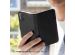 Selencia Echt Lederen Bookcase iPhone 12 (Pro) - Zwart