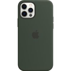 Apple Silicone Backcover MagSafe iPhone 12 (Pro) - Cypress Green
