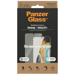 PanzerGlass Ultra-Wide Fit Anti-Bacterial Screenprotector incl. applicator Samsung Galaxy S23 Plus - Zwart