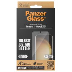 PanzerGlass Refresh Ultra-Wide Fit Anti-Bacterial Screenprotector incl. applicator Samsung Galaxy S24