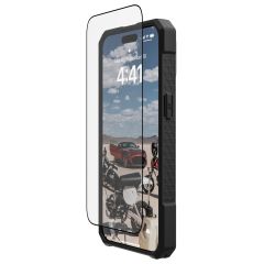 UAG Shield Plus Screenprotector iPhone 15 Pro Max