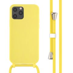 iMoshion Siliconen hoesje met koord iPhone 12 (Pro) - Geel