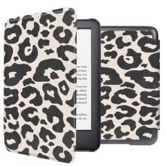 iMoshion Design Slim Hard Case Sleepcover Amazon Kindle (2022) 11th gen - Leopard