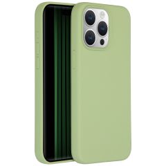 Accezz Liquid Silicone Backcover iPhone 15 Pro Max - Groen