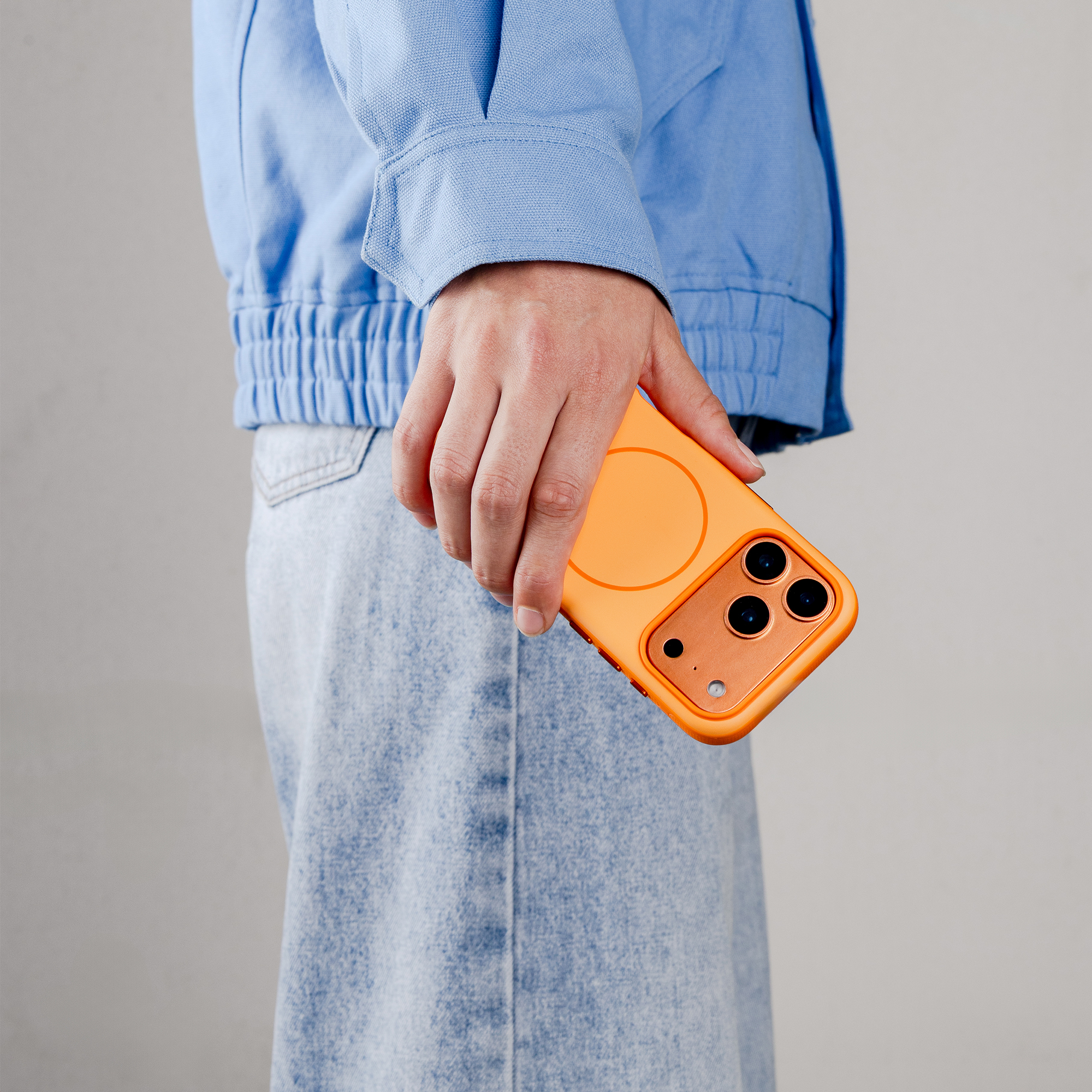imoshion Coque arrière Color avec Thin MagSafe Ring Apple iPhone 15 Pro - Orange