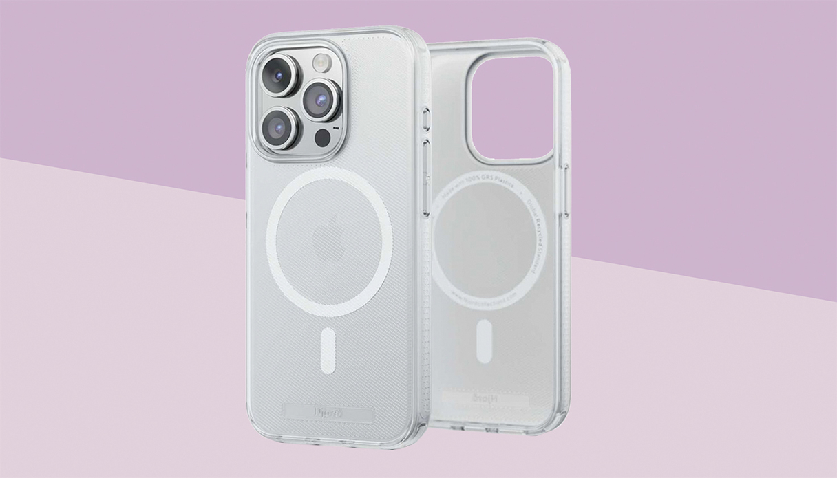 Een doorzichtig MagSafe hoesje voor de iPhone, het hoesje is een backcover en de achtergrond is paars.