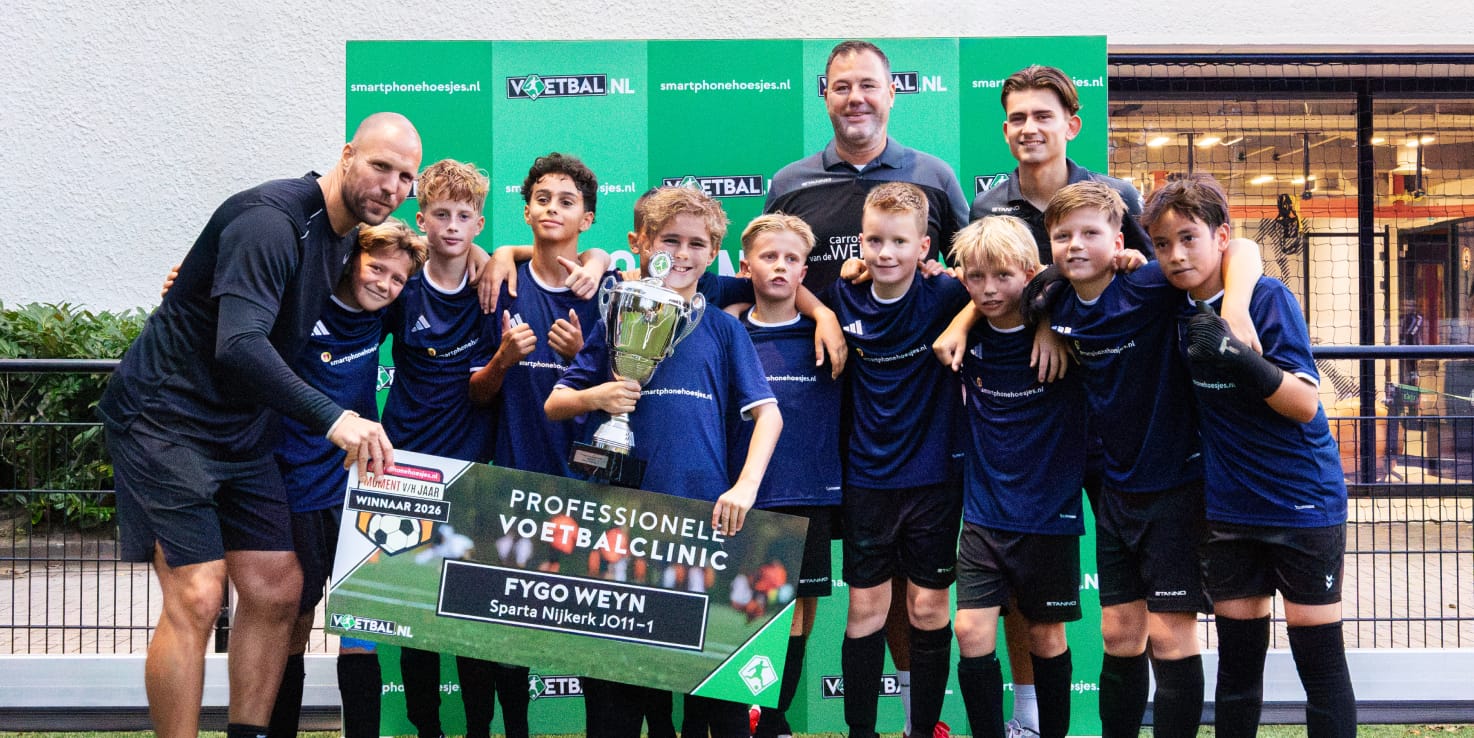 Smartphonehoesjes.nl en Voetbal.nl kronen winnaar Moment van het Jaar
