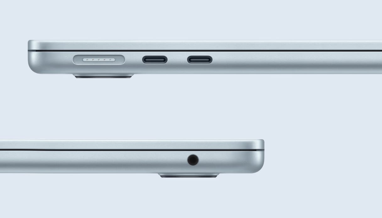 Een MacBook vanaf twee verschillende kanten met verschillende aansluitingen.