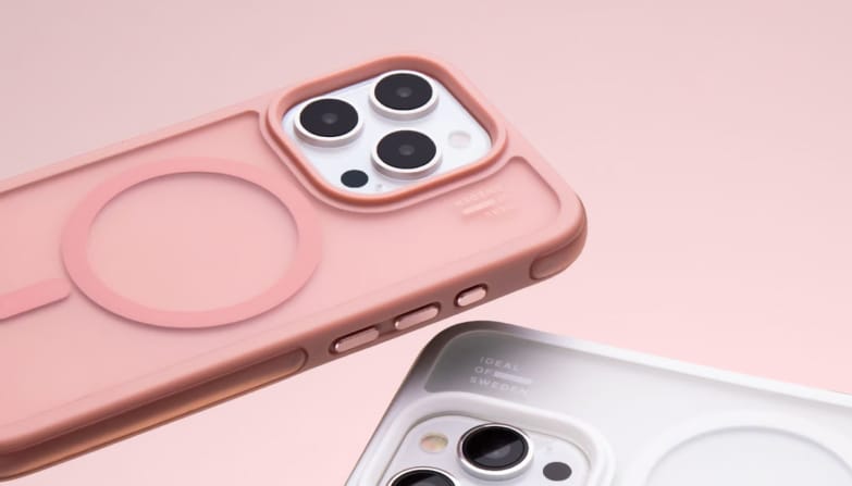 Een roze Bumper case van iDeal of Sweden.