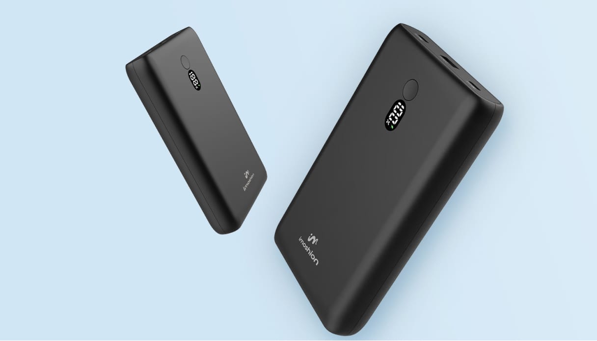 Een zwarte imoshion powerbank.